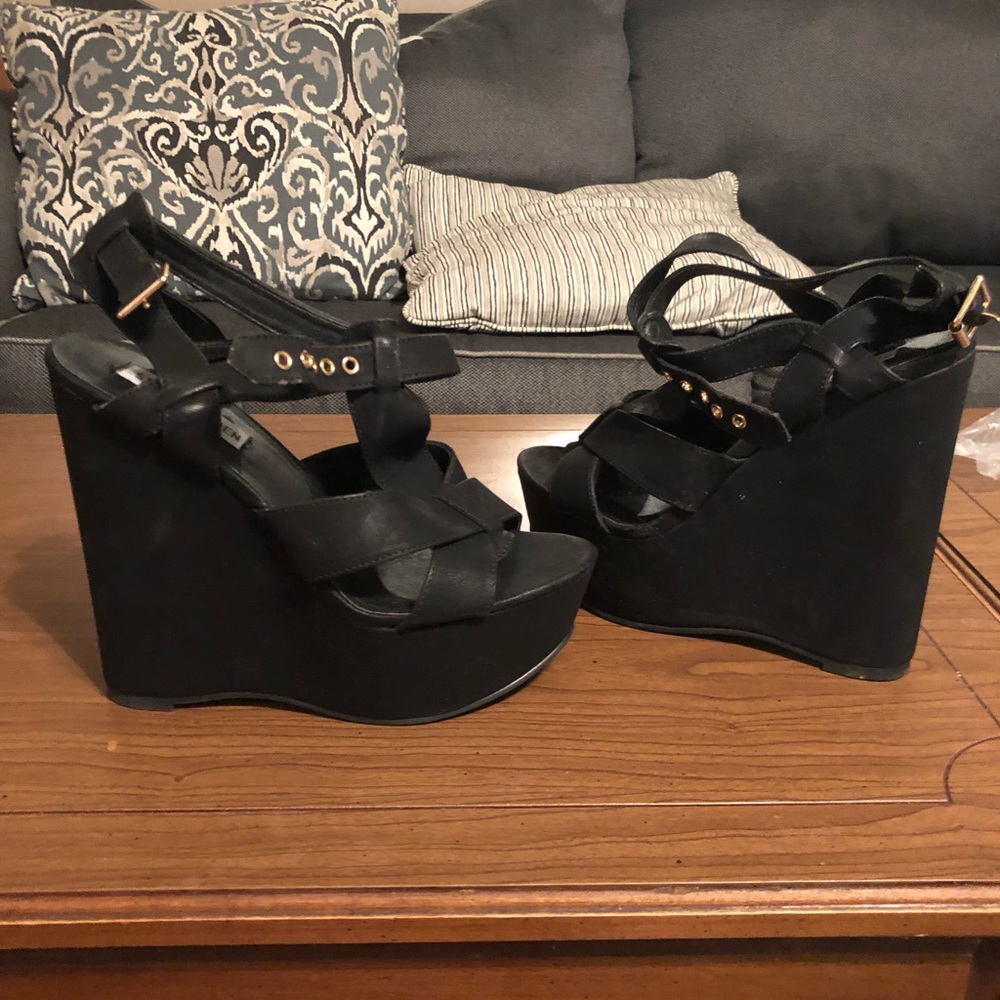 Steve Madden wedge sandals